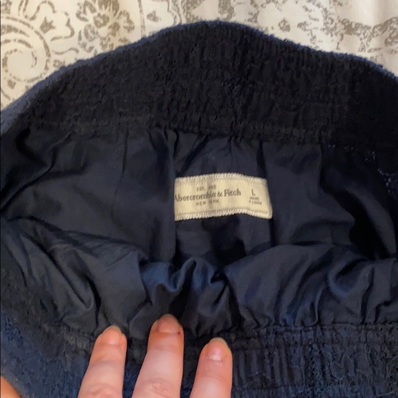 A&F Flirty Miniskirt - Picture 2 of 6